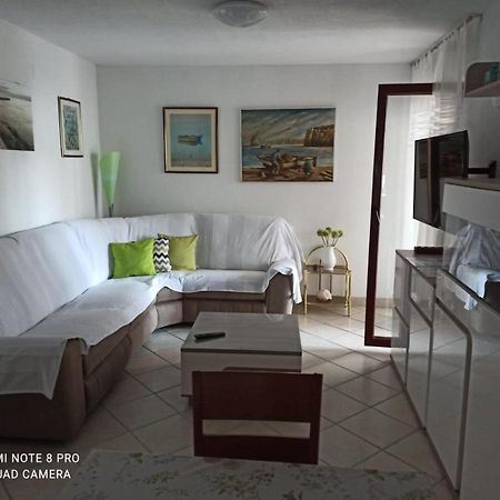 Apartman Robertino 1966 Makarska Esterno foto