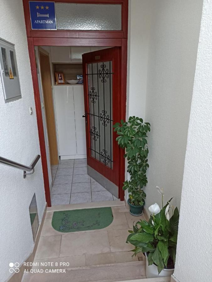 Apartman Robertino 1966 Makarska Esterno foto