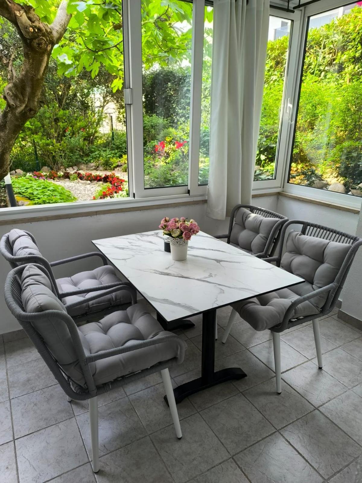 Apartman Robertino 1966 Makarska Esterno foto