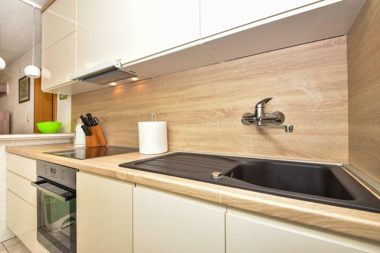 Apartman Robertino 1966 Makarska Esterno foto